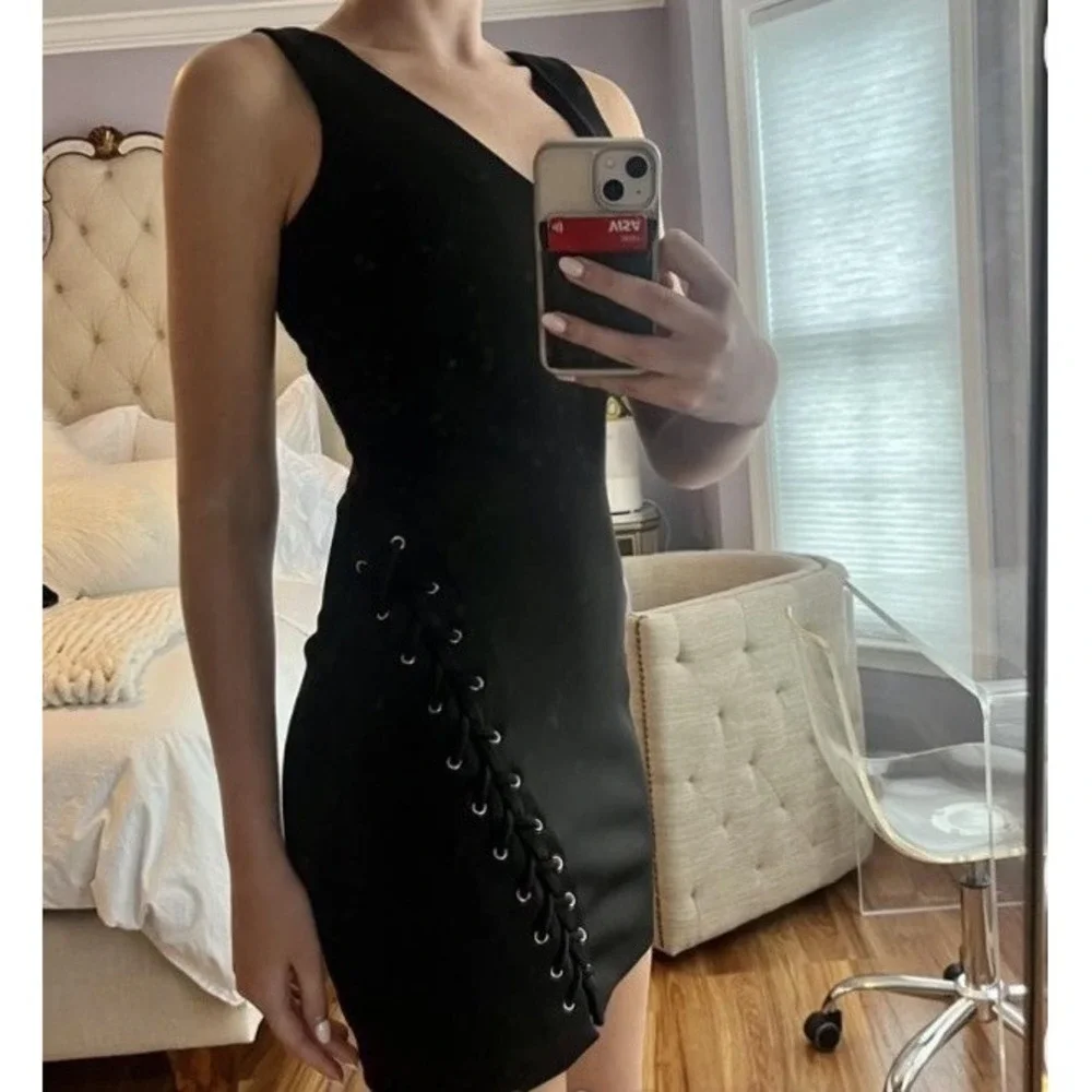 Guess Bodycon Knit‎ Dress Black Gold Braided Detail Sexy Clubwear Size 10 NWOT - Picture 4 of 16